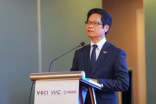 TS. Vũ Tiến Lộc: 'Mỗi năm Việt Nam cần 20 - 30 tỷ USD cho cơ sở hạ tầng để duy trì tăng trưởng kinh tế'