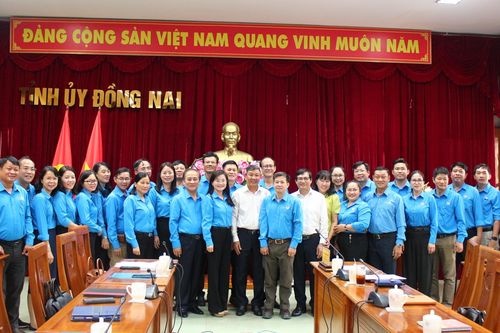 Gặp mặt đoàn đại biểu tham dự Đại hội Công đoàn Việt Nam lần XIII