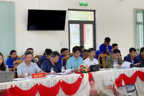 Chủ tịch UBND huyện Mang Yang đối thoại với đoàn viên, thanh niên