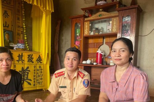 Đức Cơ: Thăm nạn nhân và gia đình nạn nhân tử vong do tai nạn giao thông