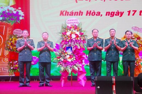 Trường Sĩ quan Thông tin tổ chức gặp mặt kỷ niệm Ngày Nhà giáo Việt Nam