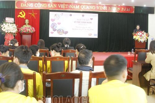 Hội thảo hưởng ứng ngày Thế giới vì trẻ sinh non