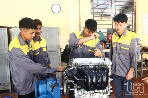 Đào tạo nghề gắn với nhu cầu xã hội