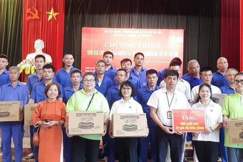 Mondelez Kinh Đô hỗ trợ hơn 27.000 thùng bánh kẹo đến cộng đồng qua mạng lưới ngân hàng thực phẩm