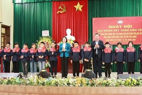 Trưởng Ban Công tác đại biểu Nguyễn Thị Thanh dự Ngày hội Đại đoàn kết toàn dân tộc tại Ninh Bình