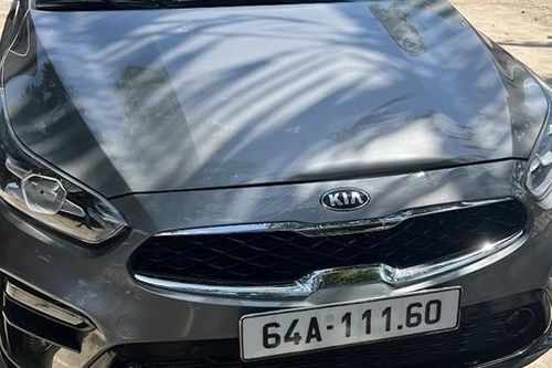 Né kiểm tra nồng độ cồn, tài xế ôtô tông đổ xe đặc chủng