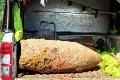Phát hiện quả bom nặng 340 kg khi đào móng sửa nhà
