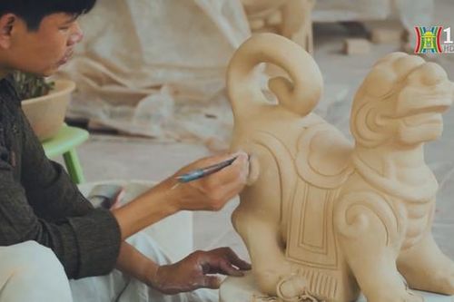 Triển lãm hai dòng gốm thủ công truyền thống