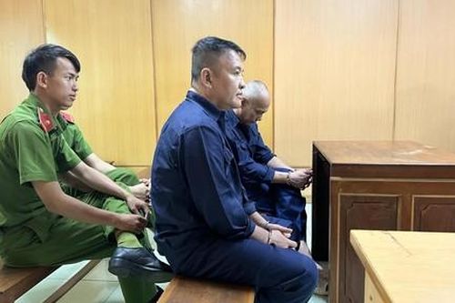 Hoãn phiên tòa vụ ''một triệu USD nhuộm đen'' phát hiện tại sân bay Tân Sơn Nhất
