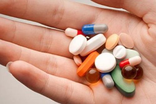 Dùng thuốc chữa viêm họng không theo đơn, bé 15 tuổi bị sốc phản vệ