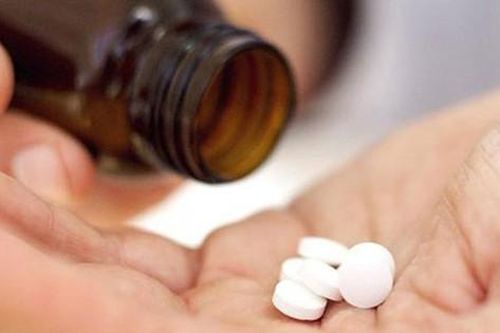 Sốc phản vệ sau 15 phút tự uống thuốc chữa viêm họng