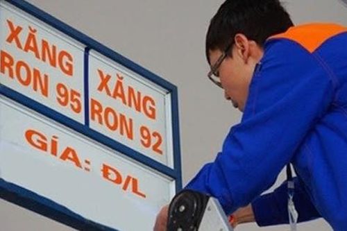 Từ nay, giá xăng dầu sẽ được điều chỉnh vào thứ Năm hằng tuần