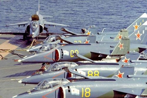 Nga 'lận đận' thế nào trong chế tạo máy bay hoạt động trên tàu sân bay?