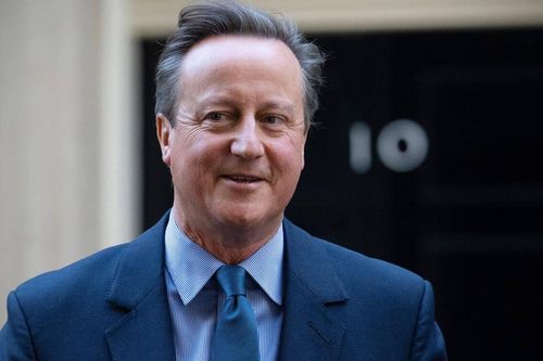Lý giải việc cựu Thủ tướng Anh David Cameron bất ngờ trở lại ghế Ngoại trưởng