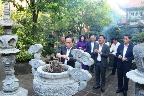 Phó Thủ tướng Trần Lưu Quang dự Ngày hội Đại đoàn kết toàn dân tộc với nhân dân Thanh Hóa