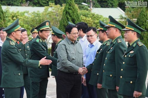Thủ tướng Phạm Minh Chính thăm Đồn Biên phòng Huổi Luông