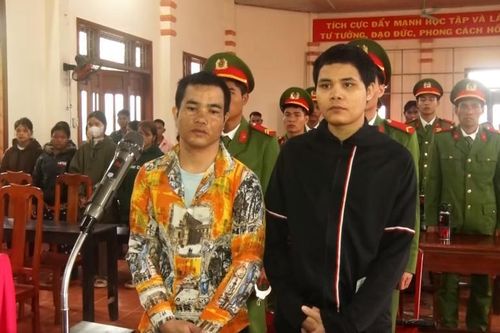 Xóa 'ổ độc' bên sông biên giới