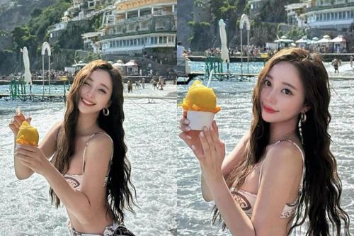 Nữ tiếp viên hàng không khoe trọn body nõn nà trên bãi biển nước Ý