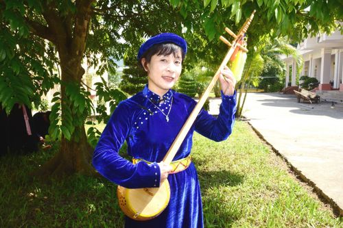 Người truyền lửa Then cho học sinh dân tộc thiểu số