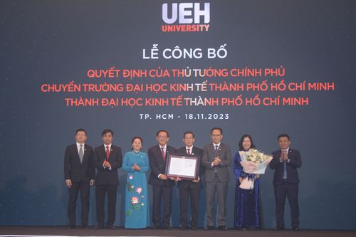 Công bố quyết định Trường Đại học Kinh tế TPHCM thành Đại học