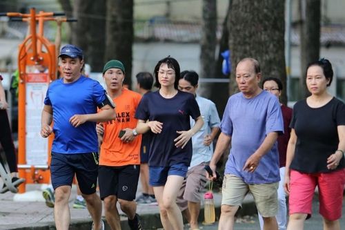 Tăng cường sức khỏe vận động tuổi trung niên với đạm đậu nành
