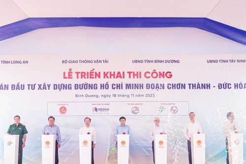 Triển khai thi công đường Hồ Chí Minh đoạn Chơn Thành - Đức Hòa