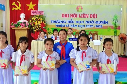 Chuyện về cô giáo hơn 30 năm đam mê với nghề 'gõ đầu trẻ'