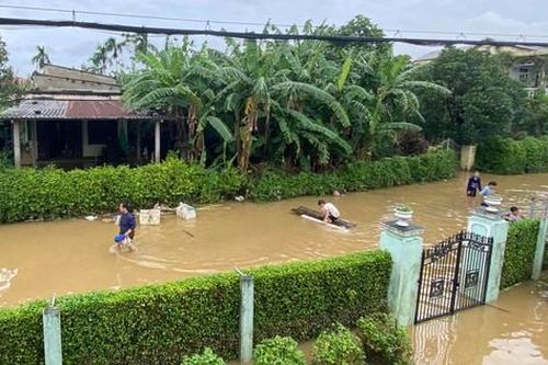 Nhà của Á hậu Minh Nhàn ở Huế bị ngập sâu