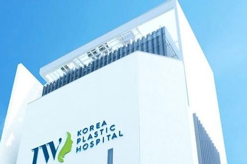 Biến dạng 'nhũ hoa', nữ bệnh nhân khởi kiện bệnh viện