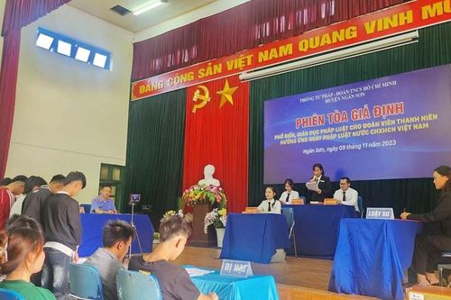 VKSND huyện Ngân Sơn tổ chức phiên tòa giả định về phòng, chống bạo lực học đường
