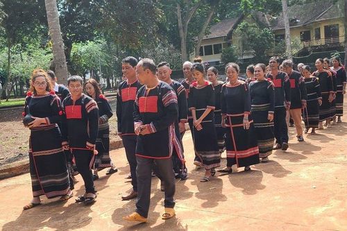 Nét văn hóa độc đáo trong lễ hỏi chồng của người Ê Đê