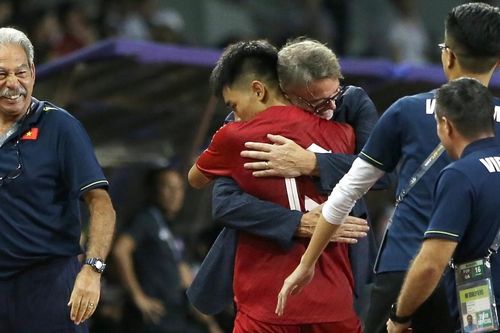 Tuyển Việt Nam sở hữu thống kê cả Đông Nam Á phải ngước nhìn; Everton bị phạt trừ 10 điểm ở Ngoại hạng Anh