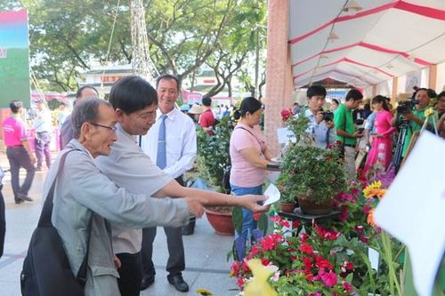 Khai mạc Không gian trưng bày Ngày hội 'Hội quán Đất Sen hồng'