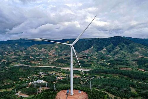 Bị phạt và truy thu 802 triệu đồng do chiếm đất làm dự án điện gió