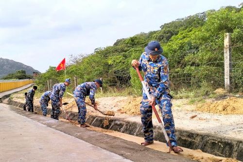 Tuổi trẻ Trung tâm Bảo đảm kỹ thuật 719 ra quân 'Ngày thứ Bảy tình nguyện'