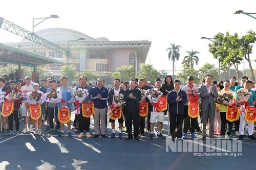 Khai mạc Giải quần vợt các CLB tỉnh Ninh Bình lần thứ XVII năm 2023