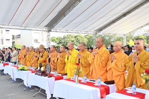 Hải Phòng: Lễ rót đồng đúc tôn tượng chư Phật, Bồ-tát tại chùa Hồng Phúc