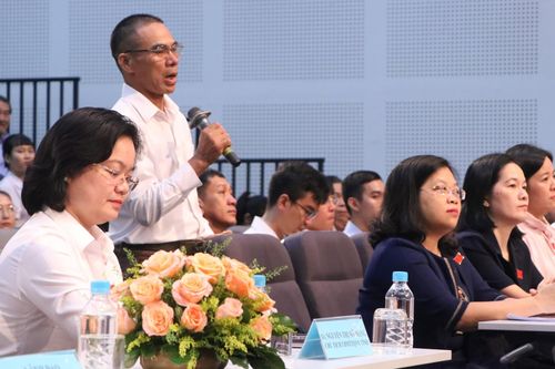 'Đối thoại với cử tri' qua nền tảng số, sóng truyền hình