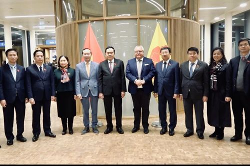 Phó Chủ tịch Thường trực Quốc hội Trần Thanh Mẫn làm việc với Chủ tịch Nghị viện vùng Wallonie, Bỉ
