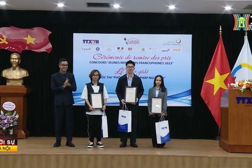 Trao giải cuộc thi 'Phóng viên trẻ Pháp ngữ 2023'
