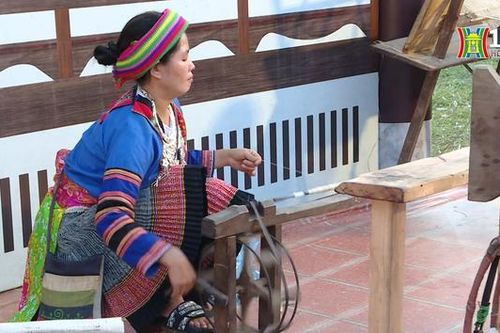 Hướng đi mới trong bảo tồn và phát triển làng nghề truyền thống| Chuyện ở ngoại thành| 18/11/2023