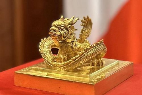 Chuyển giao thành công ấn vàng Hoàng đế chi bảo