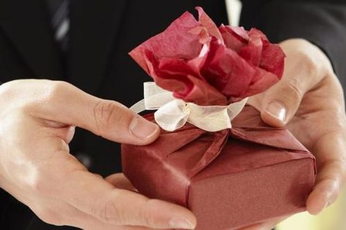 Giáo viên có được nhận quà tặng nhân Ngày Nhà giáo Việt Nam?