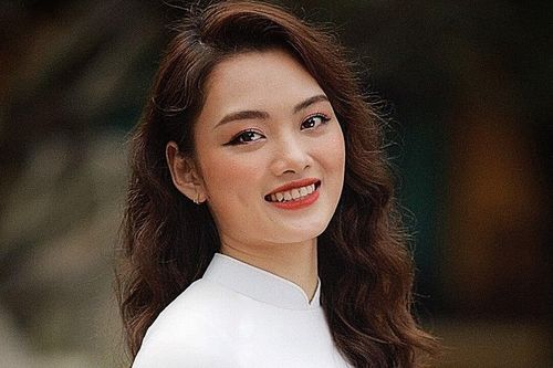 Hoa khôi bóng chuyền Thu Hoài khoe học bổng, điểm học tập loại xuất sắc
