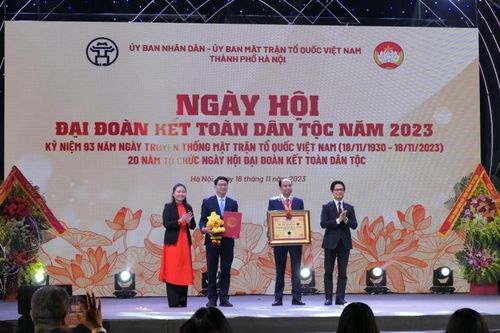 Vũ điệu kết đoàn của Tây Hồ lập kỷ lục Việt Nam