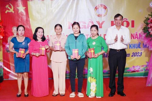 Lãnh đạo thành phố Đà Nẵng dự ngày hội Đại đoàn kết toàn dân tộc năm 2023