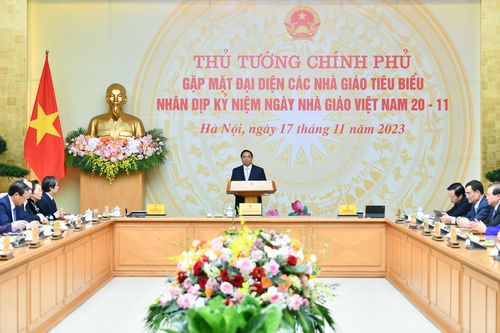 Thủ tướng kêu gọi cùng chung sức với thầy cô trong sự nghiệp 'trồng người'