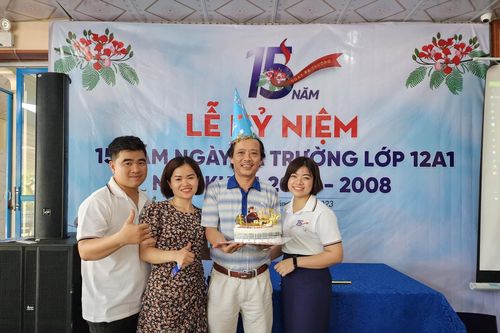 Thầy Bình