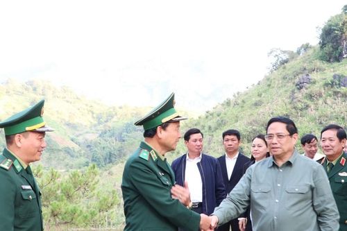 Thủ tướng Chính Phủ thăm Đồn Biên phòng Huổi Luông