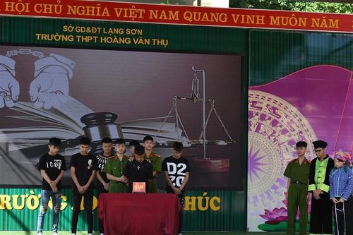'Thành trì' ngăn ma túy vào trường học